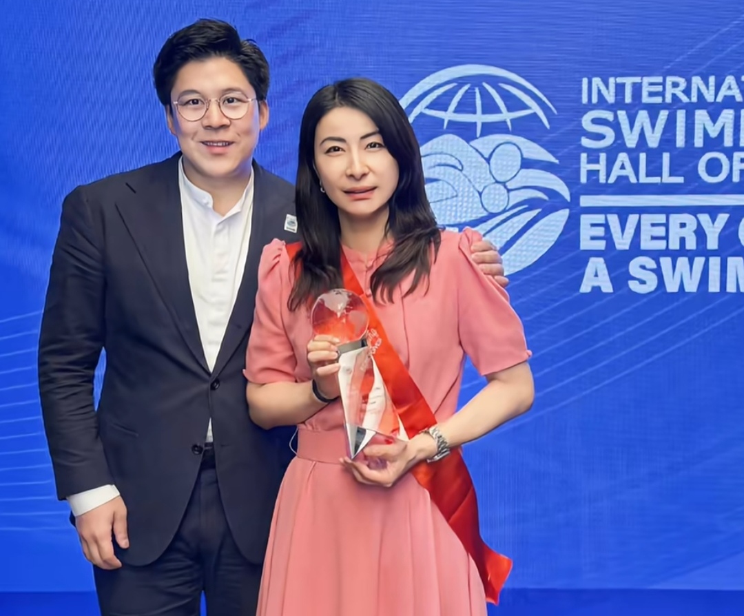 跳水皇后, 新加坡, 主办方特意