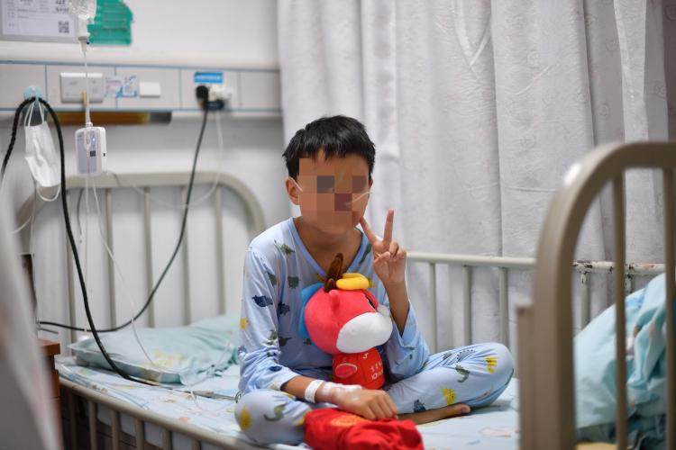 承承目前就, 专程来到医