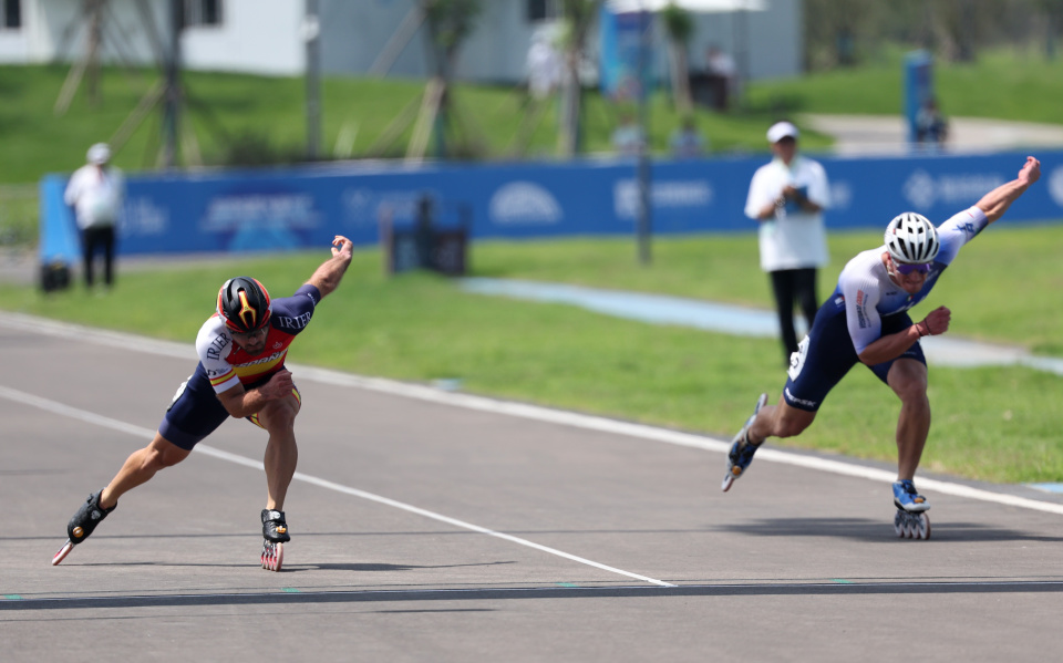 的决赛中, 陈斌