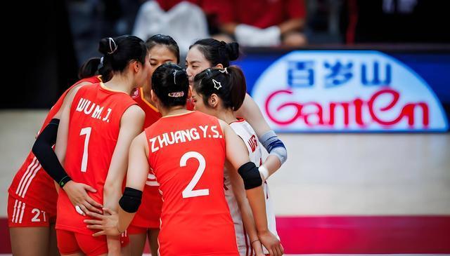 他们必须上, 场所