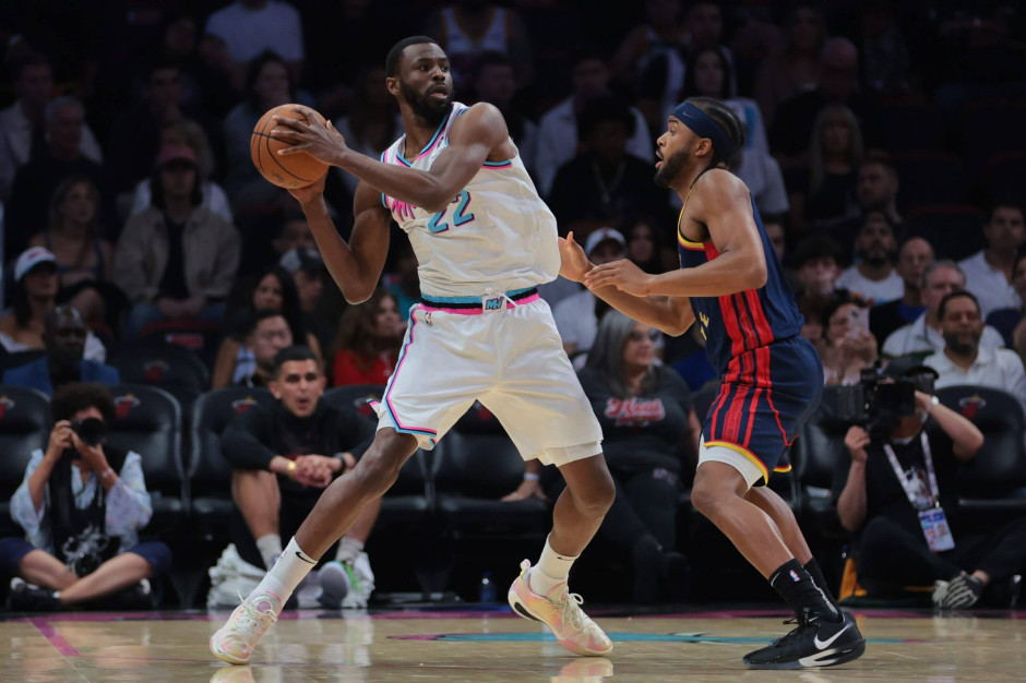 他上赛季中, 三分球命中, 次助攻 他上赛季中, 三分球命中, 次助攻