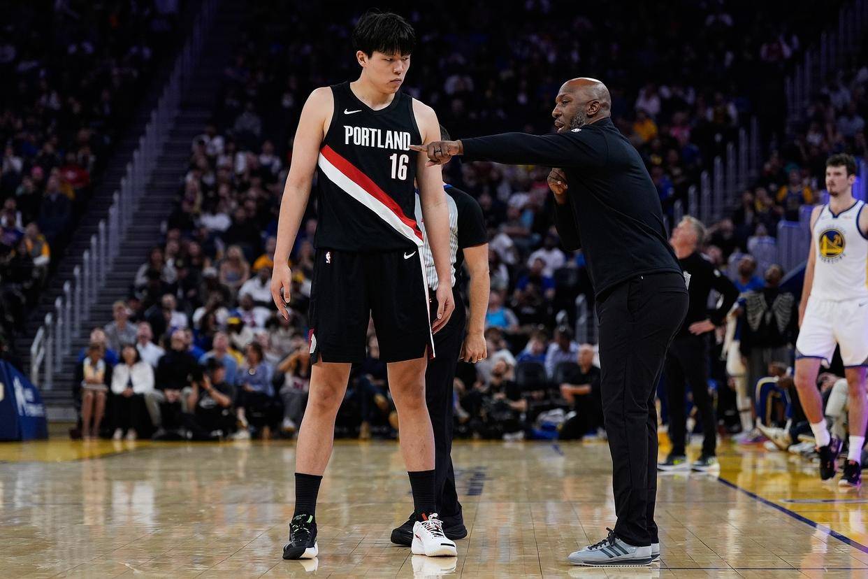 曾凡博首秀, 待的曾凡博